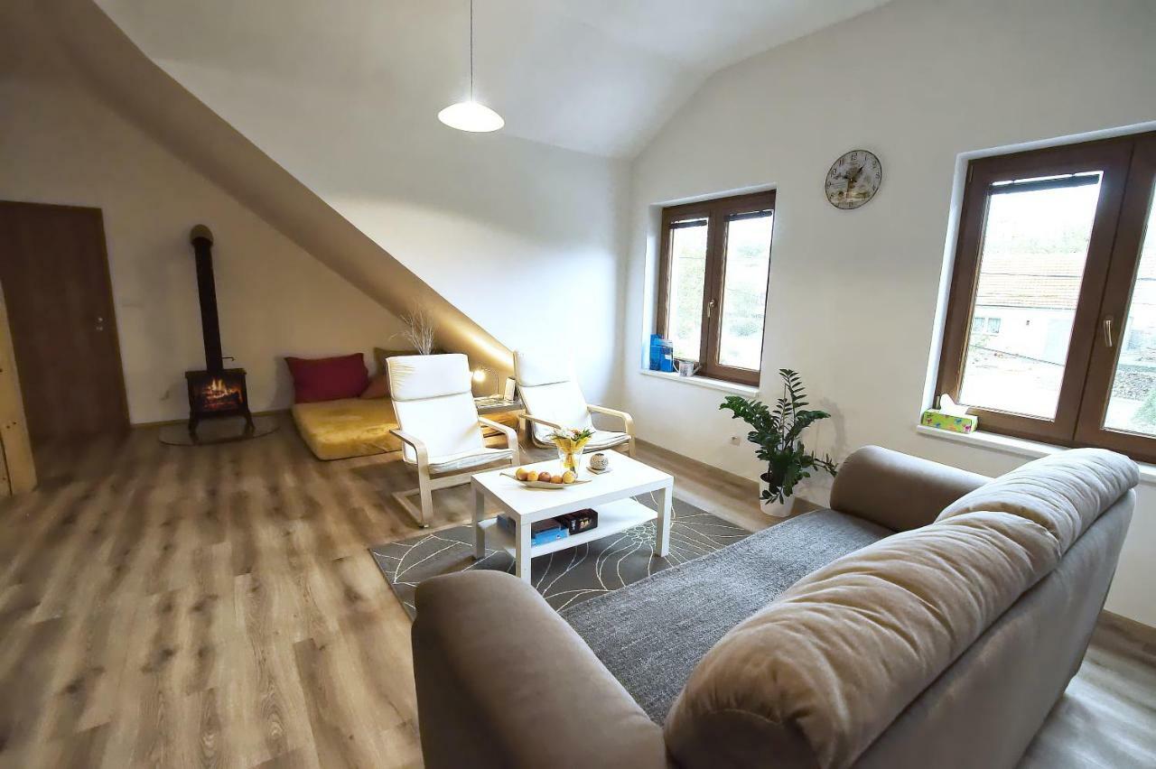 U Čápa Krásný apartmán v Sedleci Sedlec (Breclav) Exterior foto