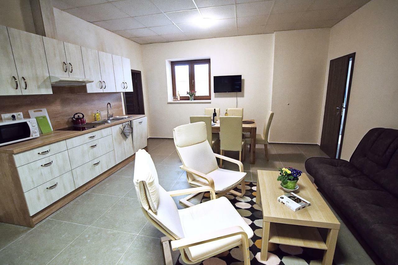 U Čápa Krásný apartmán v Sedleci Sedlec (Breclav) Exterior foto